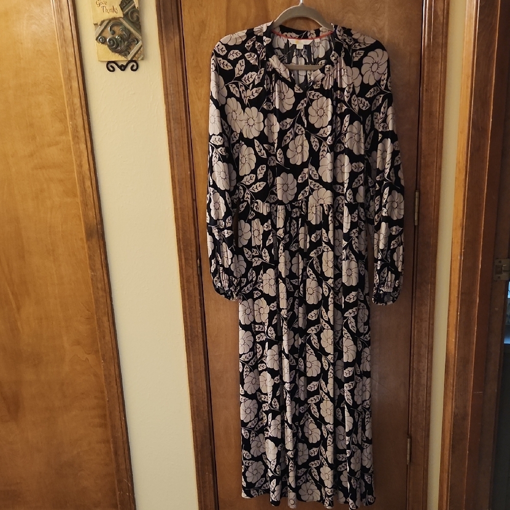 Floral Black and Cream Maxi Dress